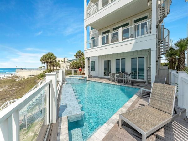 Exclusive Luxury Rental