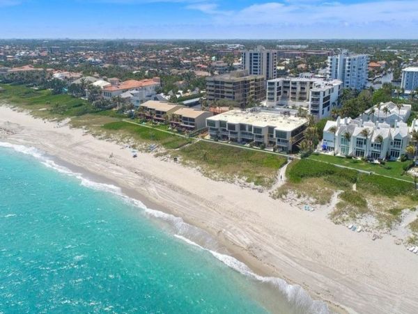 Delray Three Bedroom Vacation Home With Pool Sleeps 6 Guests