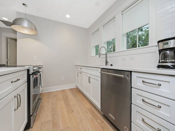 Dune Allen Plus Vacation Home + Carriage House 7 Bedrooms