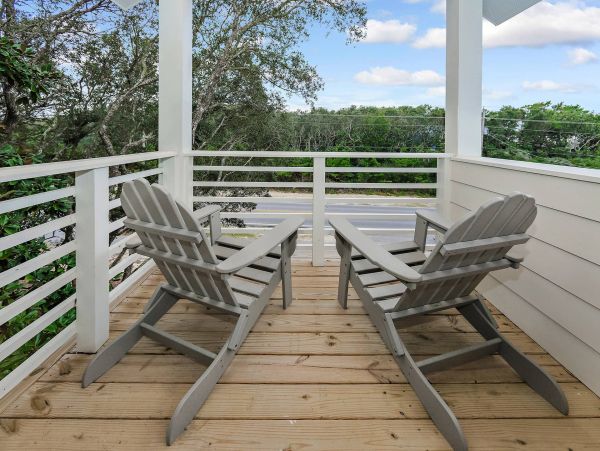 Dune Allen Plus Vacation Home + Carriage House 7 Bedrooms