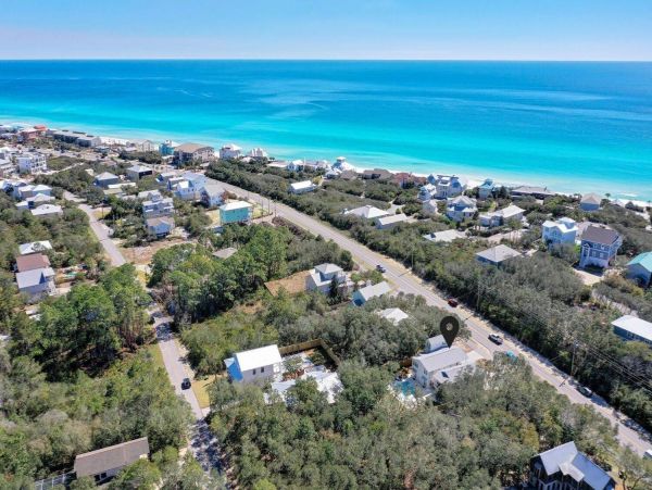 Dune Allen Plus Vacation Home + Carriage House 7 Bedrooms