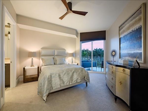 Posh Three-Bedroom Condominium in Naples Bay Views