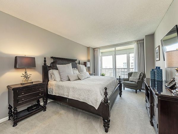 Beautiful Naples Vacation Condo with Communal Pool & Hot Tub