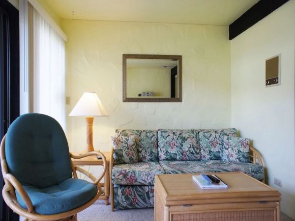 Kailua Vacation Rental Condo  Communal Pool Drive To Beach