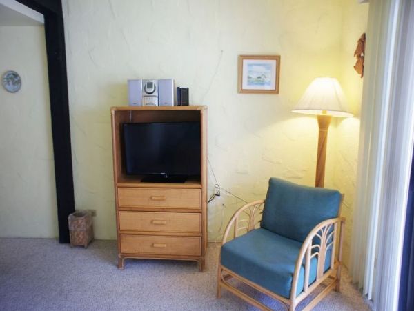 Kailua Vacation Rental Condo  Communal Pool Drive To Beach
