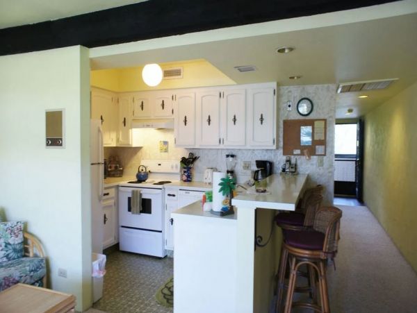 Kailua Vacation Rental Condo  Communal Pool Drive To Beach