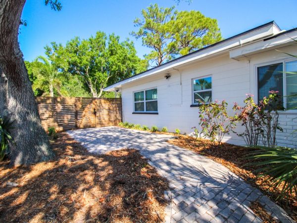 Charming 2 Bedroom Condo in Sarasota