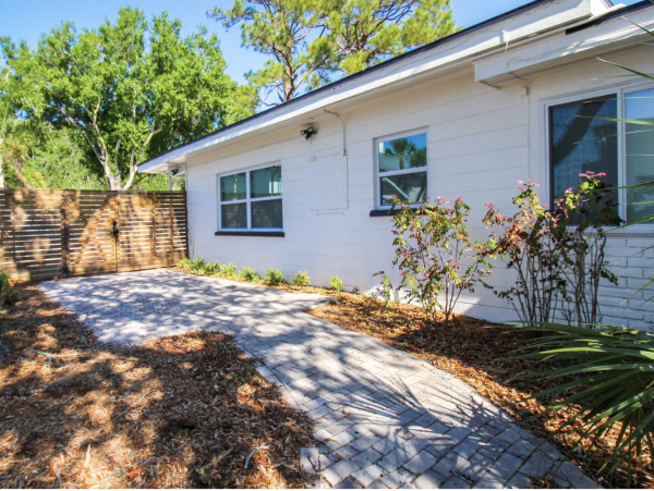 Charming 2 Bedroom Condo in Sarasota