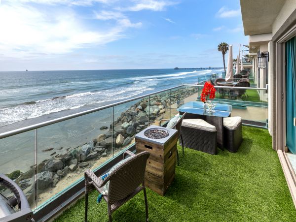 Oceanfront Luxury Condo Sleeps 14 Guests with Private Spa