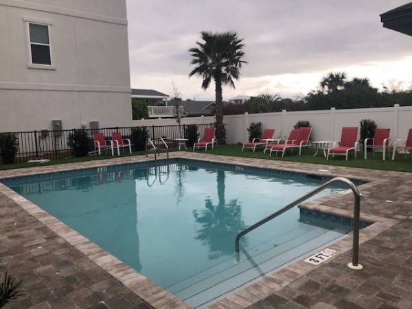 Short Walk to Beach Destin Vacation Home With Five Bedrooms
