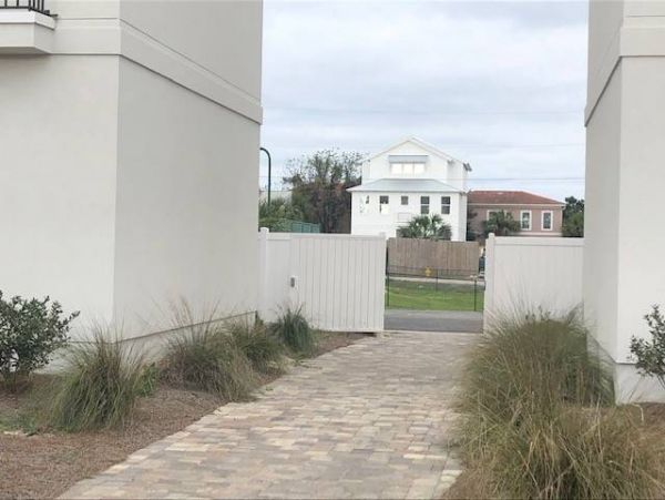 Short Walk to Beach Destin Vacation Home With Five Bedrooms