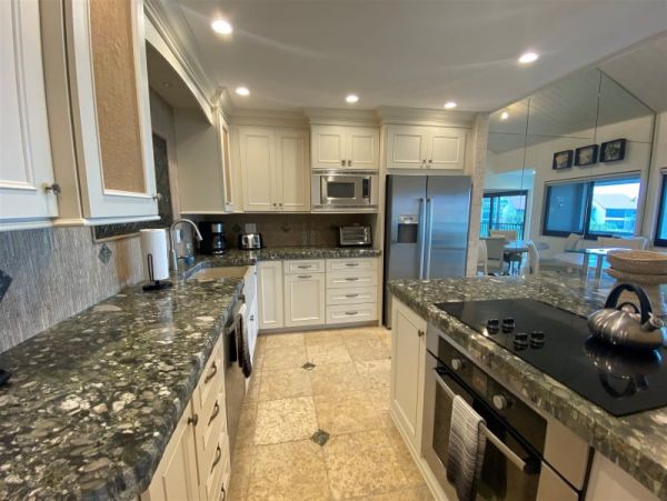 Luxury 2 Bedrooms Plus Loft Beachfront Siesta Key Condo