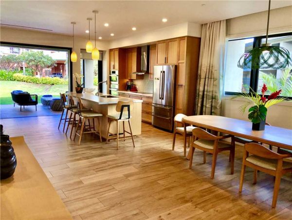 Luxury Maui Walk Out Five Star Amenities.