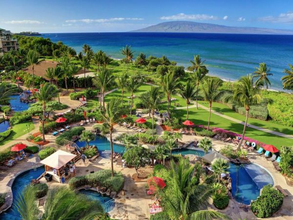 Luxury Maui Walk Out Five Star Amenities.