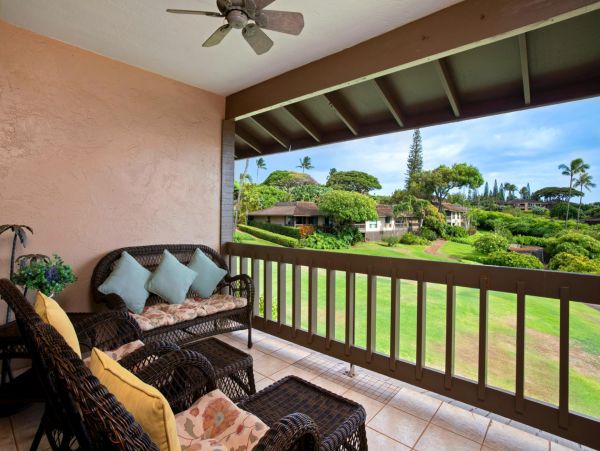 Fabulous 3 Bedroom Condo in Kaanapali with Communal Pool