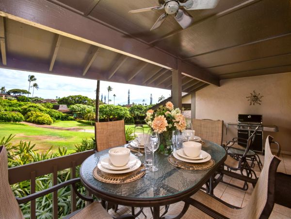 Fabulous 3 Bedroom Condo in Kaanapali with Communal Pool