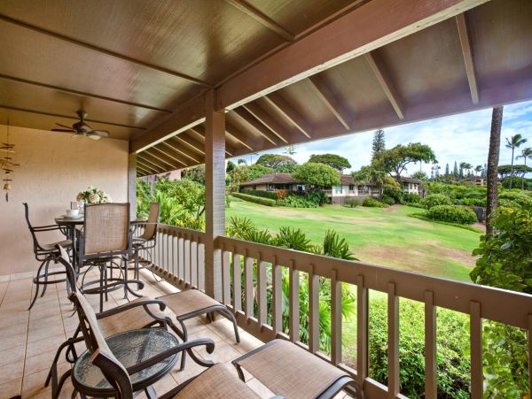 Fabulous 3 Bedroom Condo in Kaanapali with Communal Pool