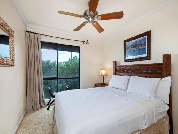 Fabulous 3 Bedroom Condo in Kaanapali with Communal Pool