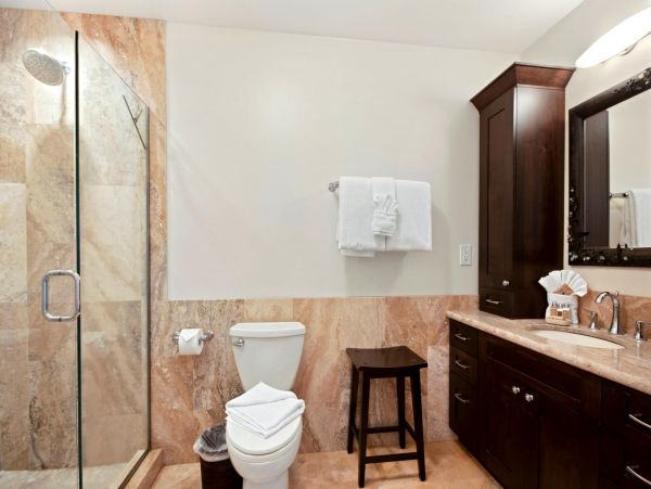 Fabulous 3 Bedroom Condo in Kaanapali with Communal Pool