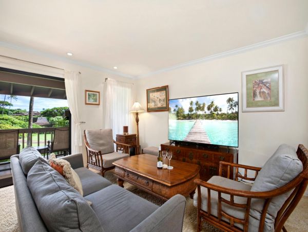 Fabulous 3 Bedroom Condo in Kaanapali with Communal Pool