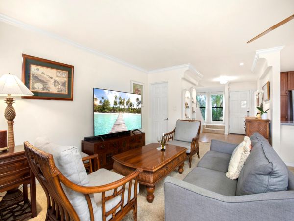 Fabulous 3 Bedroom Condo in Kaanapali with Communal Pool