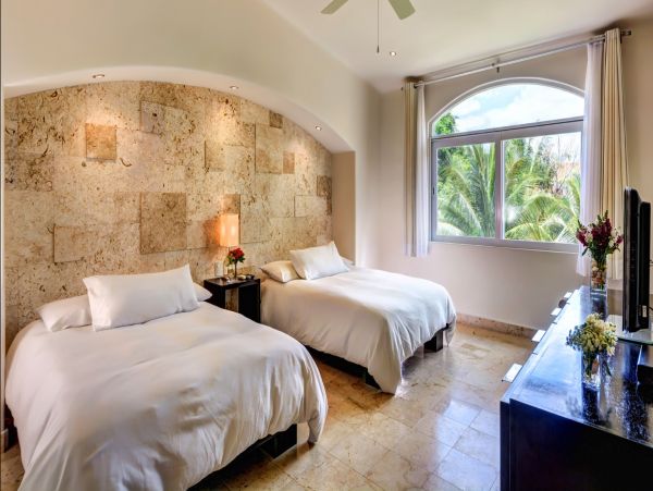 Playa Del Carmen Stunning 5 Bedroom Rental