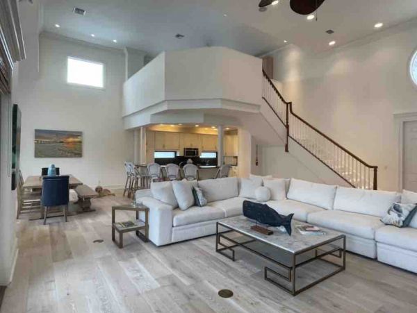 Naples Canal Front Vacation Home Four Bedrooms Pool & Spa