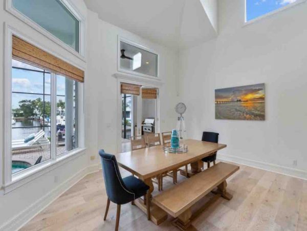 Naples Canal Front Vacation Home Four Bedrooms Pool & Spa