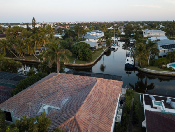 Naples Canal Front Vacation Home Four Bedrooms Pool & Spa