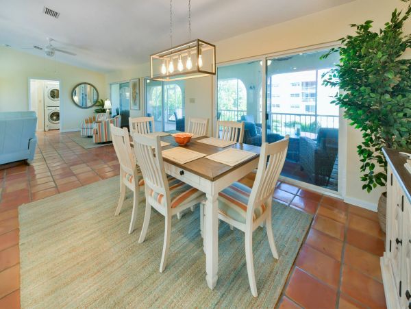 Short Walk to Beach Marathon Vacation Home With Private Pool