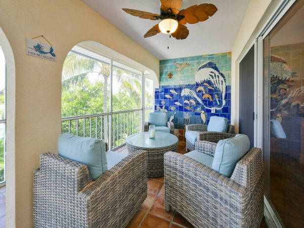 Short Walk to Beach Marathon Vacation Home With Private Pool