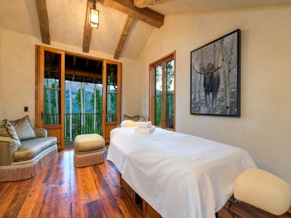 Telluride Five Bedroom Ski in Ski Out Luxury Vacation Home