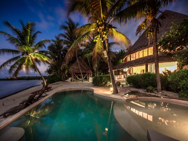 Oceanfront Luxury Vacation Villa in Puerto Aventuras Sleeps 8