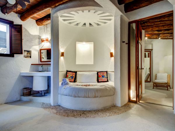Oceanfront Luxury Vacation Villa in Puerto Aventuras Sleeps 8