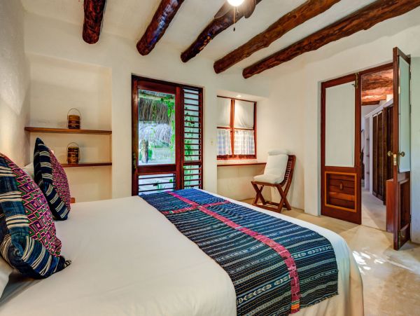 Oceanfront Luxury Vacation Villa in Puerto Aventuras Sleeps 8