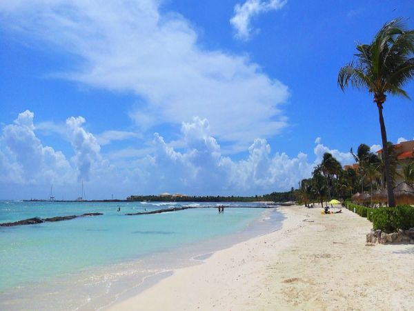 Oceanfront Luxury Vacation Villa in Puerto Aventuras Sleeps 8