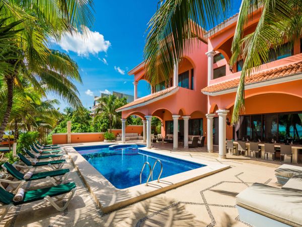 Luxury Beachfront Estate Riviera Maya Staff, Pool Beach