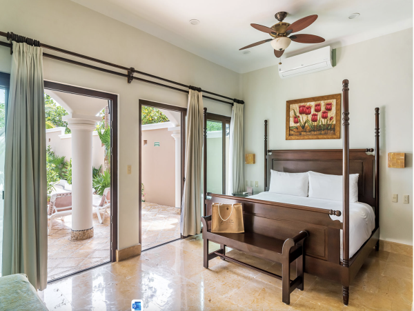 Luxury Beachfront Estate Riviera Maya Staff, Pool Beach