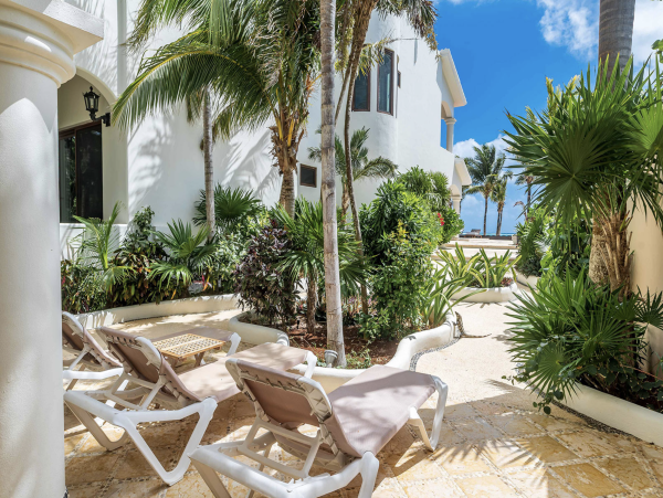 Luxury Beachfront Estate Riviera Maya Staff, Pool Beach