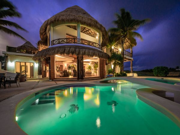 Oceanfront Riviera Maya Vacation Pool Home Five Bedrooms
