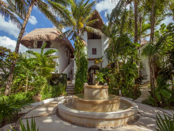 Oceanfront Riviera Maya Vacation Pool Home Five Bedrooms