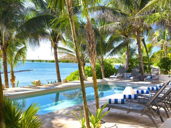 Magnificent 10 Bedroom Beach Estate