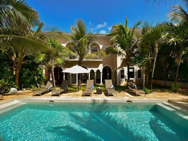 Magnificent 10 Bedroom Beach Estate