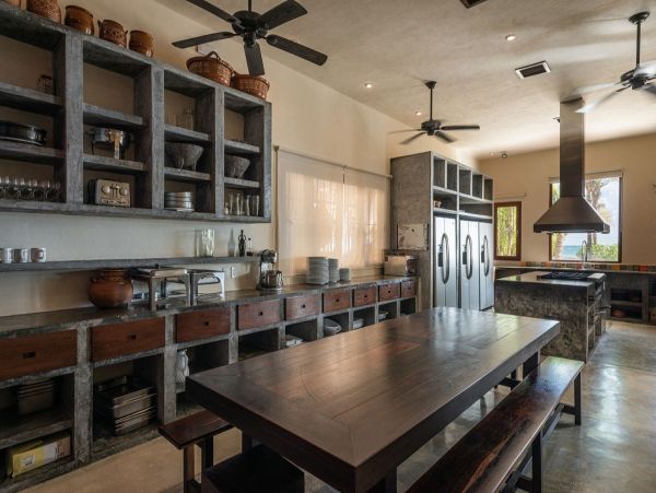 Magnificent 10 Bedroom Beach Estate