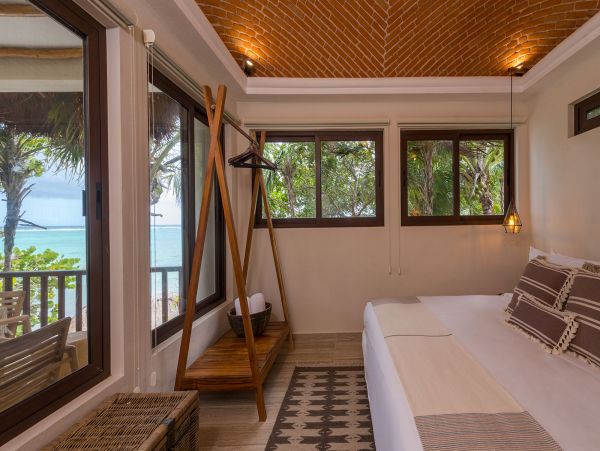 Tulum Beachfront Gem! Ideal for large groups!