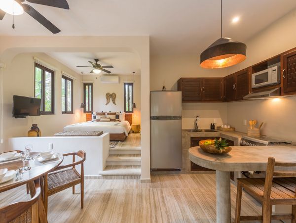 Tulum Beachfront Gem! Ideal for large groups!