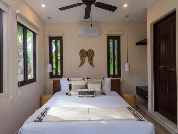 Tulum Beachfront Gem! Ideal for large groups!