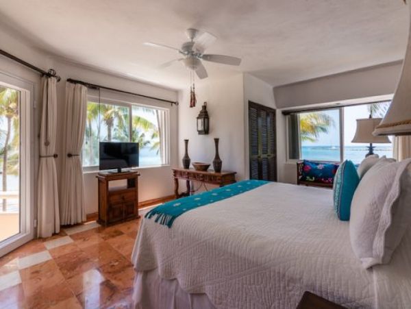 Playa Del Carmen Condo 989260