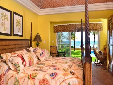Playa Del Carmen Condo 989271