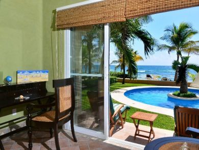 Playa Del Carmen Condo 989271